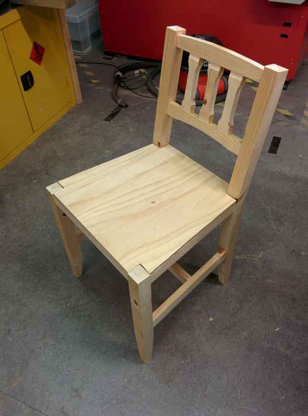 Установка фанерного сиденья на деревянный стул