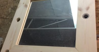 Фото готового гримерного зеркала из массива сосны